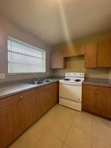 Main picture of 13315 Alexandria Dr