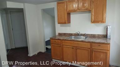 Main picture of 103 Walnut St