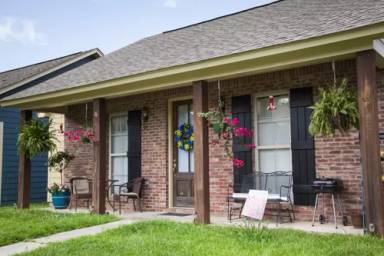 Main picture of 5057 W 4th St