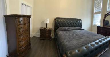 Main picture of 141 N 4th St