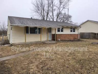 Main picture of 7214 E 1st St