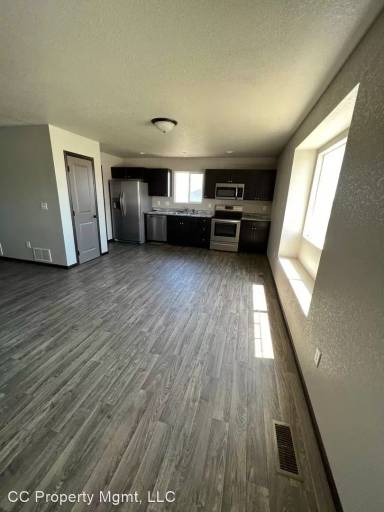 Main picture of 328 Spirit Dr