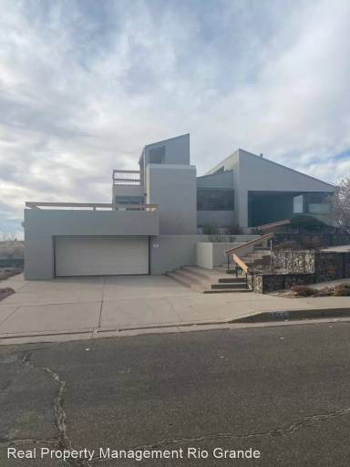 Main picture of 1615 Adelita Dr NE