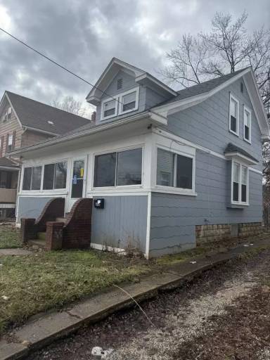 Main picture of 852 Bertha Ave