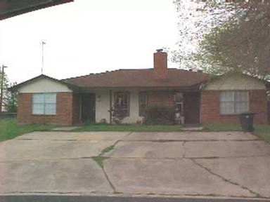 Main picture of 205 Yale Cir