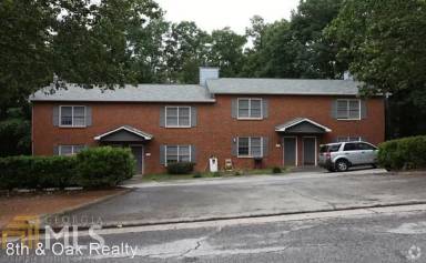 Main picture of 3011 Spruce Cir