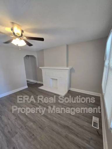 Main picture of 552 S Oakley Ave