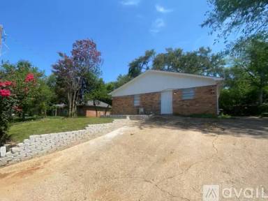 Main picture of 508 S Baxter Ave