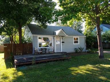 Main picture of 2945 Mill St