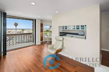 Main picture of 5155 W Point Loma Blvd