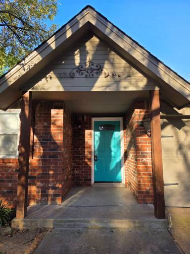 Main picture of 4408 S Butternut Ave