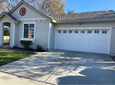 Main picture of 242 Lawrence Ln