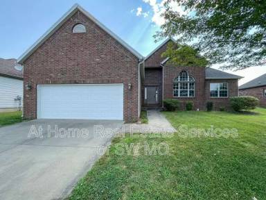 Main picture of 848 S Cobble Creek Blvd