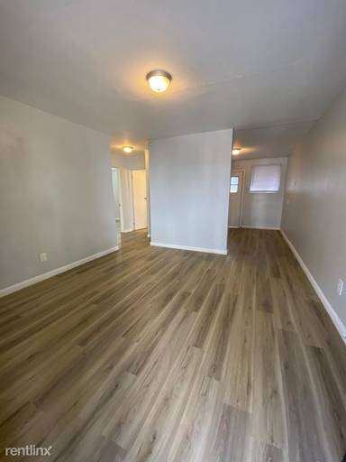 Main picture of 610 W 18th St