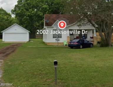 Main picture of 2002 Jacksonville Dr
