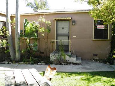 Main picture of 2538 Military Ave