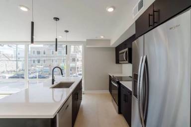 Main picture of 6604 Ridge Ave