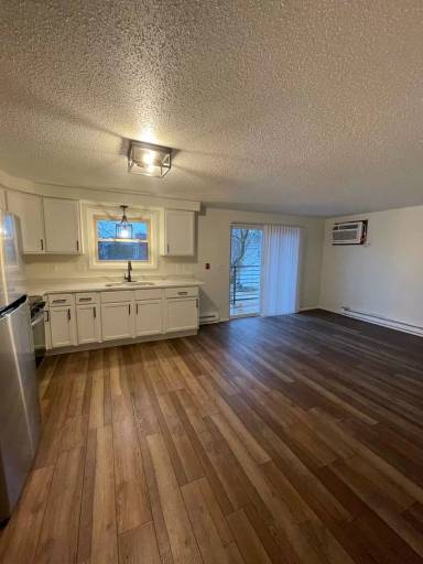 Main picture of 104 Weber St