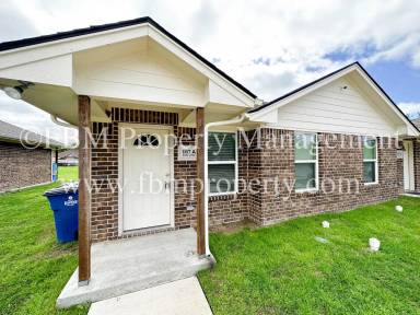 Main picture of 103 Casa Linda St