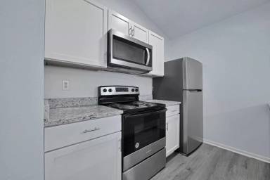 Main picture of 1240 Stratford Rd