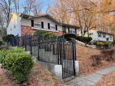 Main picture of 3703 Walnut Ln