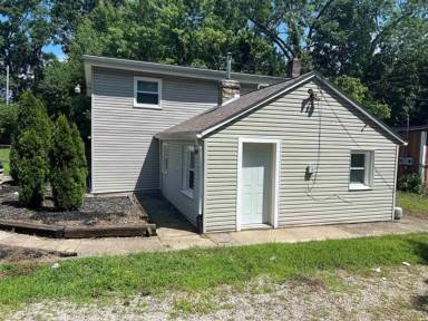 Main picture of 2527 S Rogers St