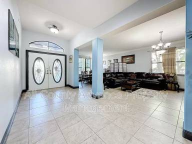 Main picture of 2679 Lakebreeze Ln S