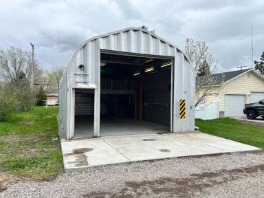 Main picture of 211 E 2nd N