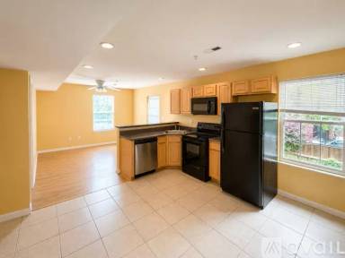 Main picture of 734 Park Rd NW
