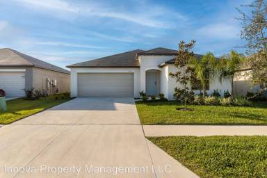 Main picture of 5421 Amaryllis Garden St