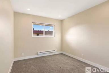 Main picture of 61 Avram Ave