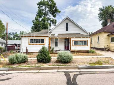 Main picture of 1016 E High St