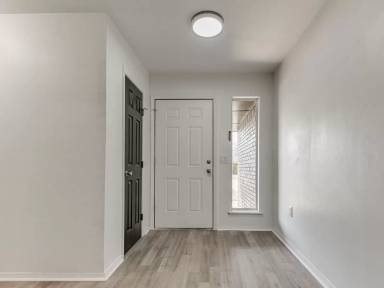 Main picture of 11524 N Florida Ave