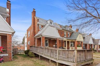 Main picture of 4312 10th St NE