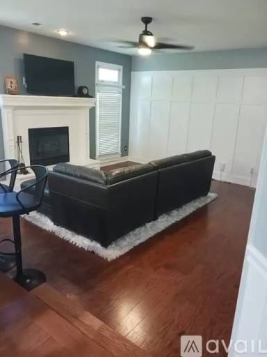 Main picture of 14408 W 123rd Ter