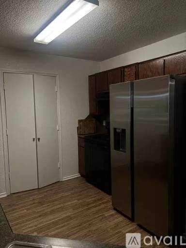 Main picture of 2700 Lucille Dr