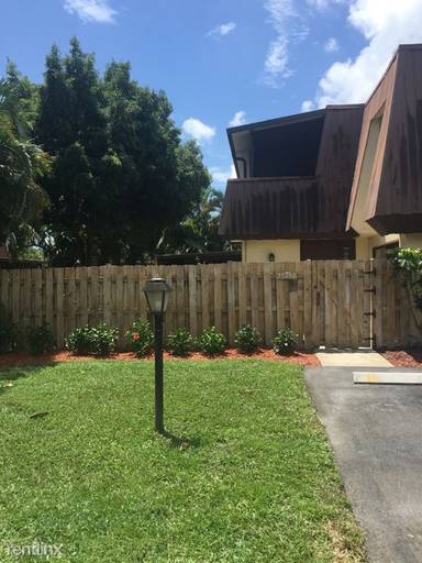 Main picture of 3528 Gardens East Dr