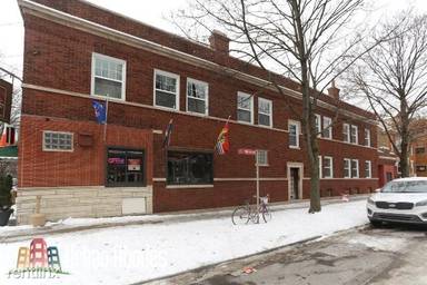 Main picture of 3753 N Leavitt St