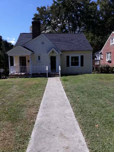Main picture of 922 Knollwood St