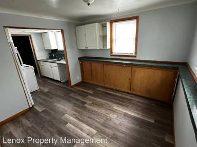 Main picture of 1082 Ford Blvd