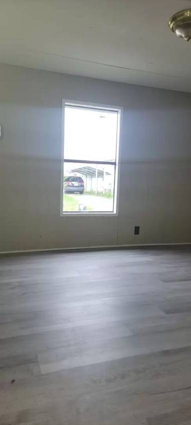 Main picture of 721 Williamsburg Dr