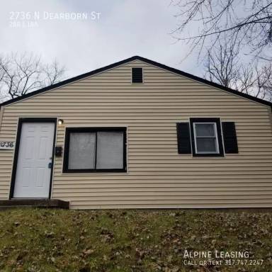 Main picture of 2736 N Dearborn St