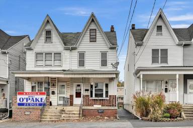 Main picture of 523 W Oak St