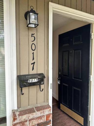 Main picture of 5017 SE Clay St