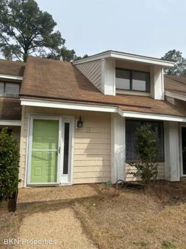 Main picture of 105 Promenade Ln