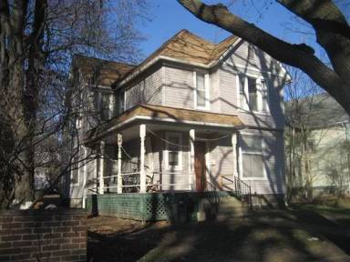 Main picture of 410 Benjamin St