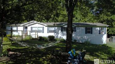 Main picture of 8 Concord Knoll Ln