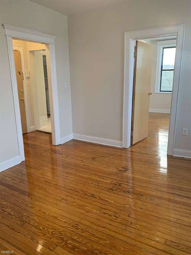 Main picture of 525 60th St