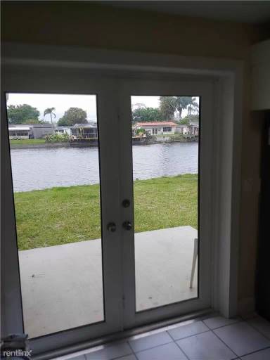 Main picture of 4171 SW 49th Ct