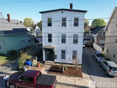Main picture of 413 Merrimack St